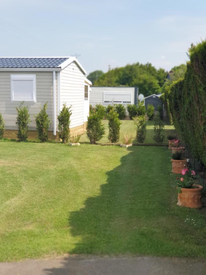 Le Clos Tranquille Hotel Gonneville-en-Auge ภายนอก รูปภาพ