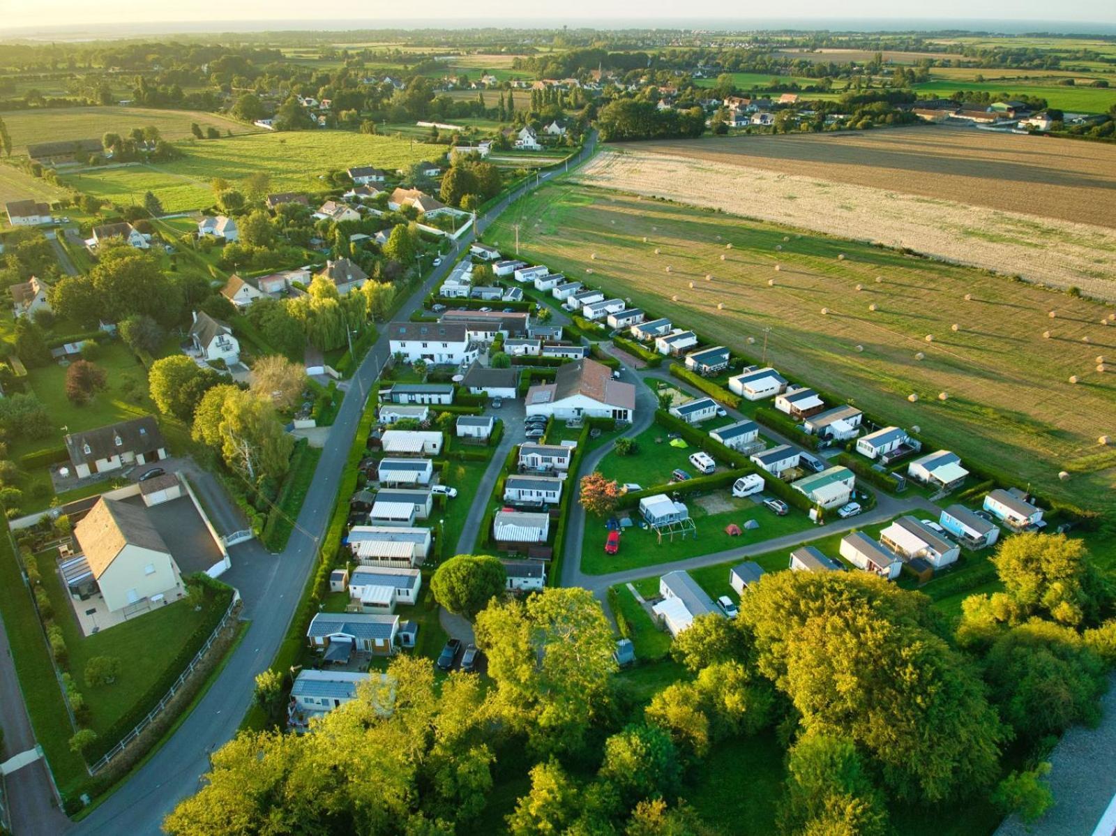 Le Clos Tranquille Hotel Gonneville-en-Auge ภายนอก รูปภาพ